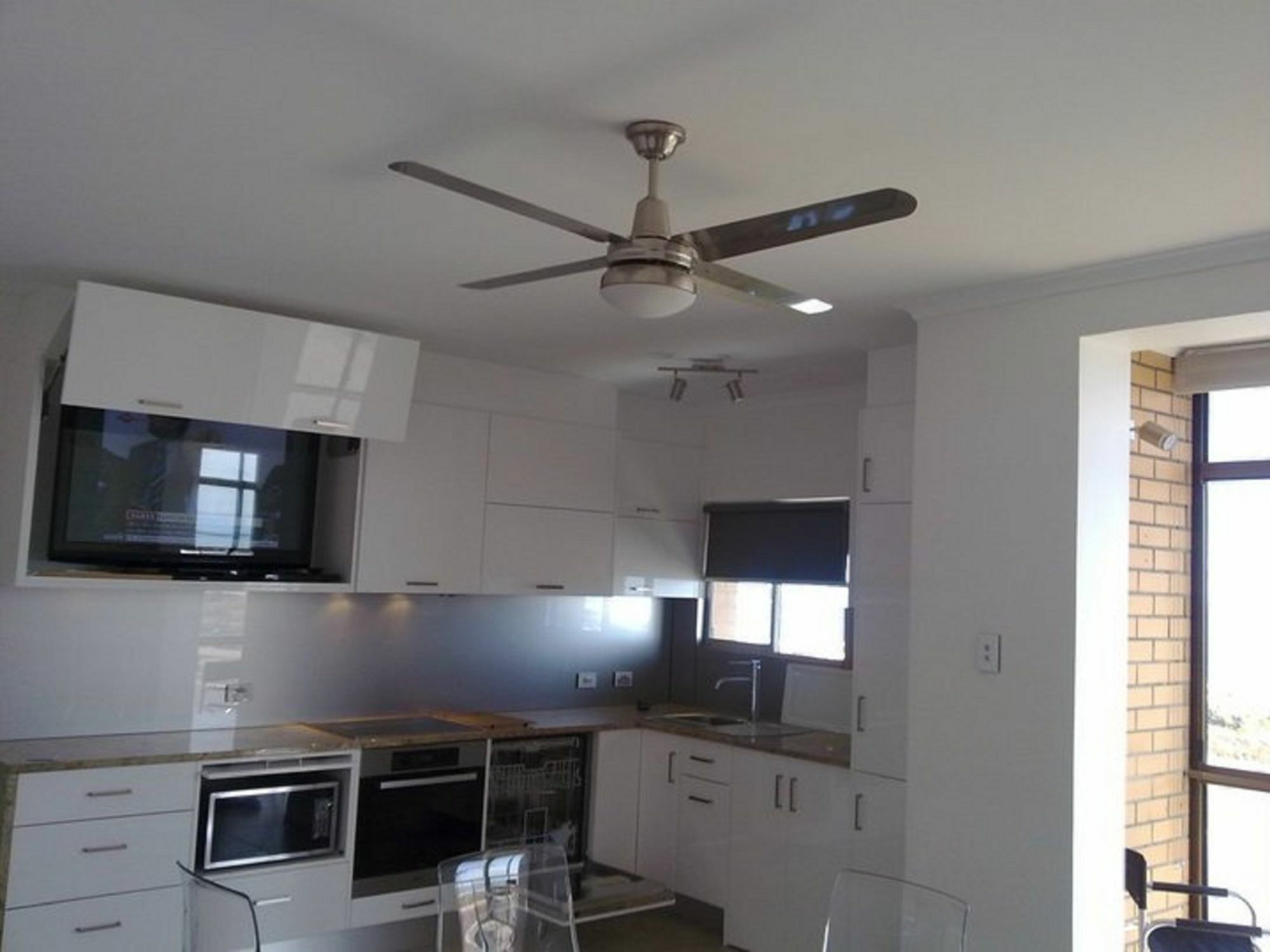 Acushla Accommodation Esplanade Living Self Check-In Self Check-Out West Beach Екстериор снимка