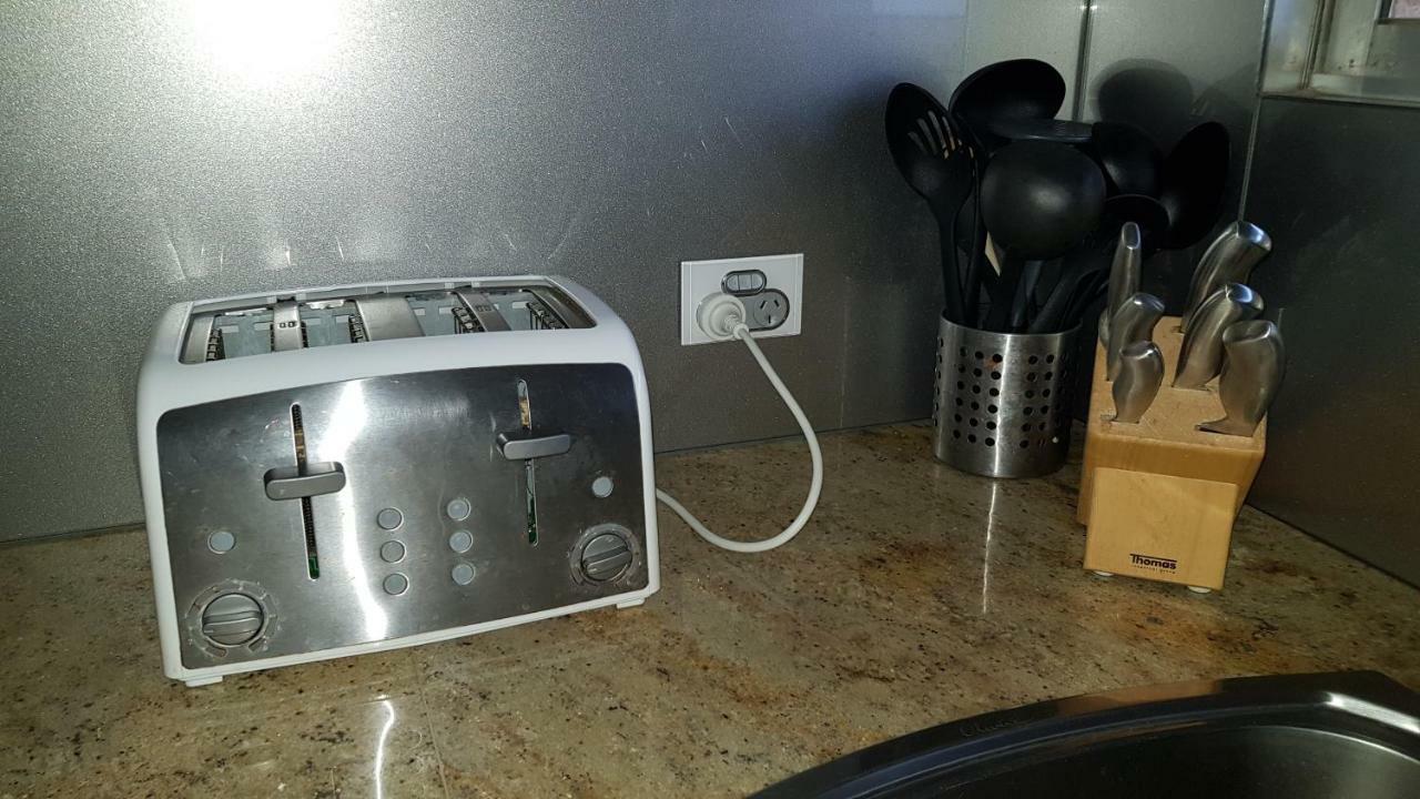 Acushla Accommodation Esplanade Living Self Check-In Self Check-Out West Beach Екстериор снимка