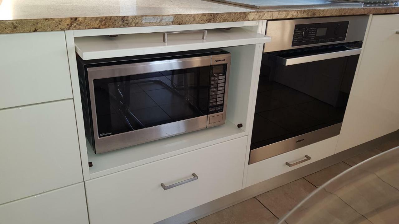 Acushla Accommodation Esplanade Living Self Check-In Self Check-Out West Beach Екстериор снимка