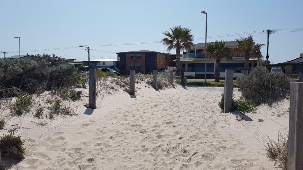 Acushla Accommodation Esplanade Living Self Check-In Self Check-Out West Beach Екстериор снимка