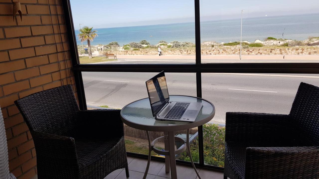 Acushla Accommodation Esplanade Living Self Check-In Self Check-Out West Beach Екстериор снимка